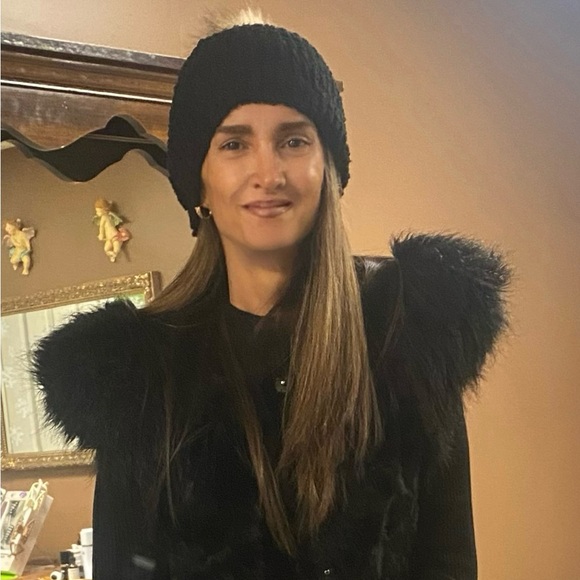 Welcome to my closet - Picture 1 of 16